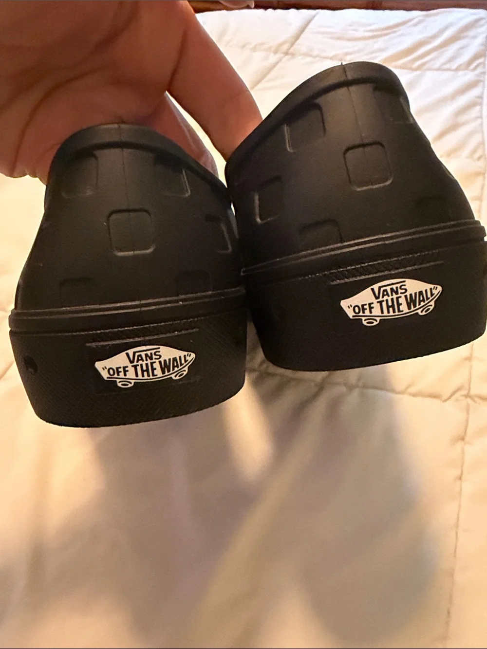 Men's Vans Black Slip-On Shoes - Picture 3 of 6